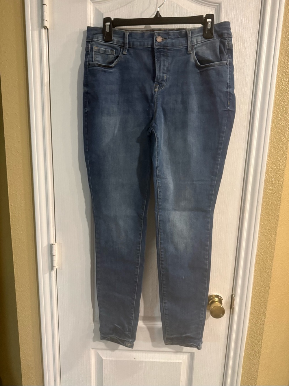 Old Navy Women's Medium Blue Skinny Jeans